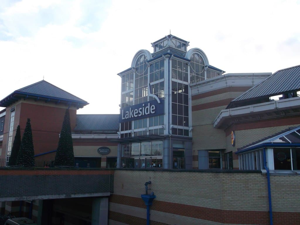 Lakeside Shopping Centre entrance