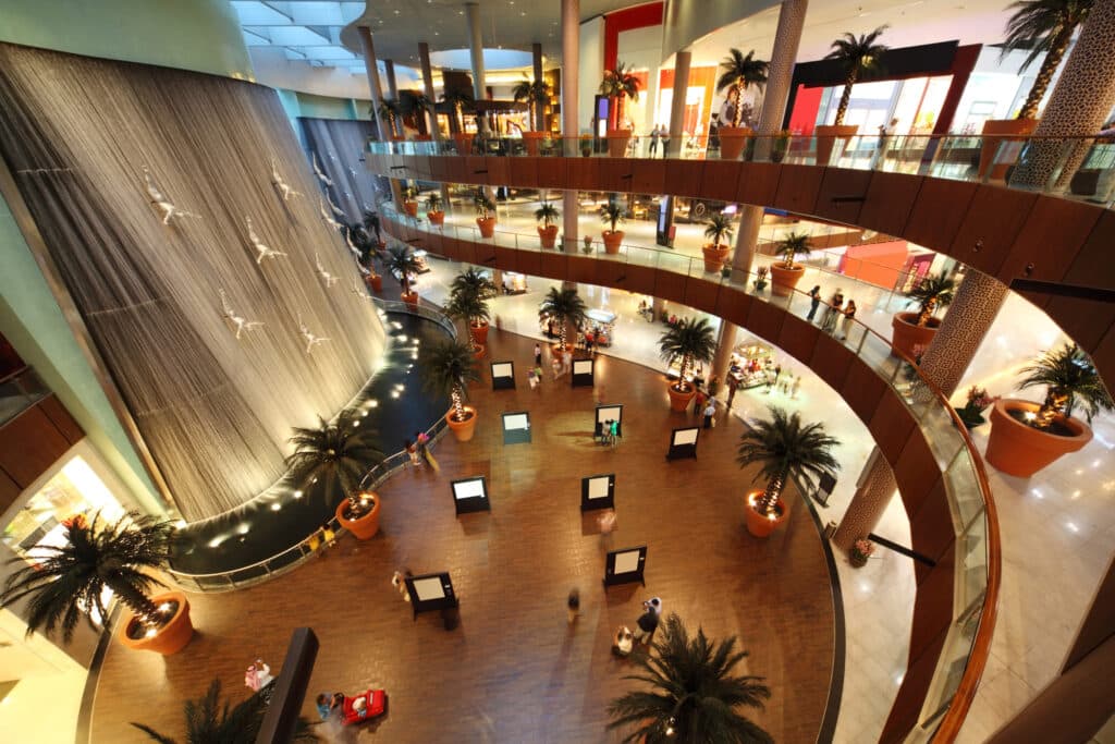 where is the biggest shopping mall in the world